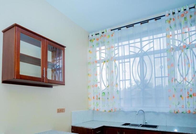 בית מלון כפרי Kilimanjaro Home Of Travelers