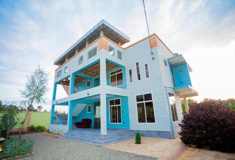 בית מלון כפרי Kilimanjaro Home Of Travelers