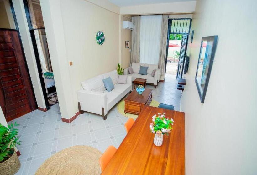 בית מלון כפרי Kilimanjaro Home Of Travelers