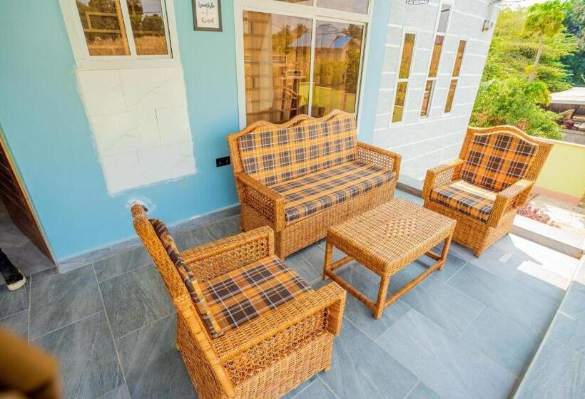 בית מלון כפרי Kilimanjaro Home Of Travelers