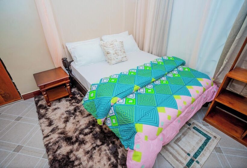 בית מלון כפרי Kilimanjaro Home Of Travelers