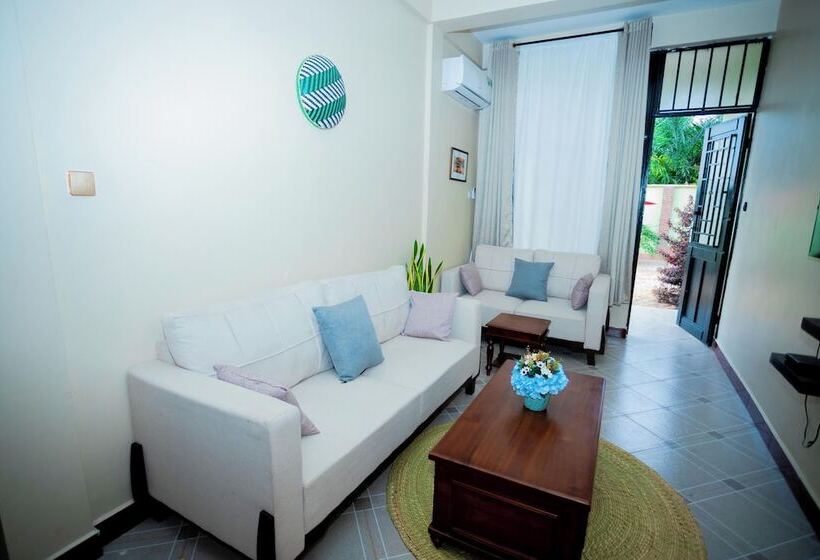 בית מלון כפרי Kilimanjaro Home Of Travelers