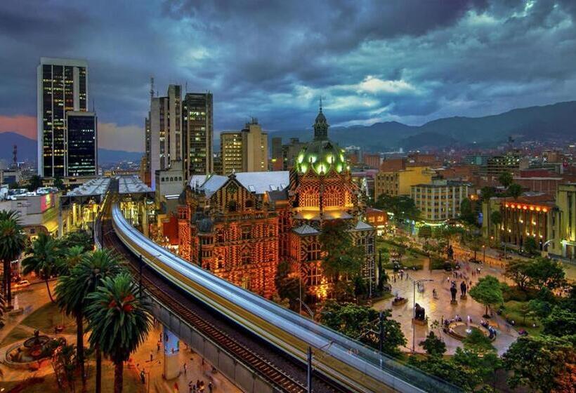 Отель La Bella Villa Medellin