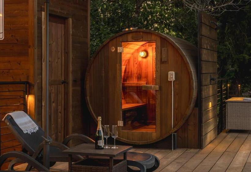 호텔 Live Oak Lodge