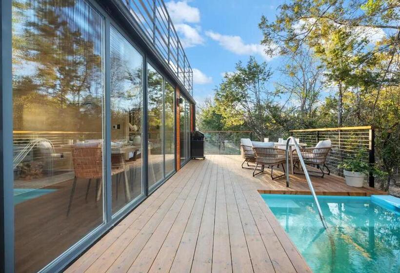 호텔 Live Oak Lodge