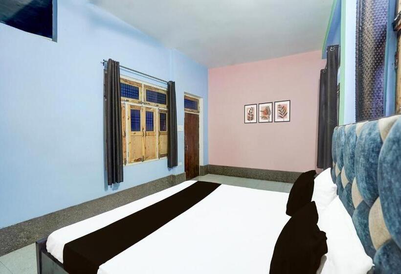 ホテル Oyo City Light