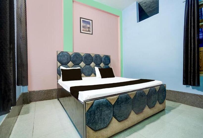 ホテル Oyo City Light