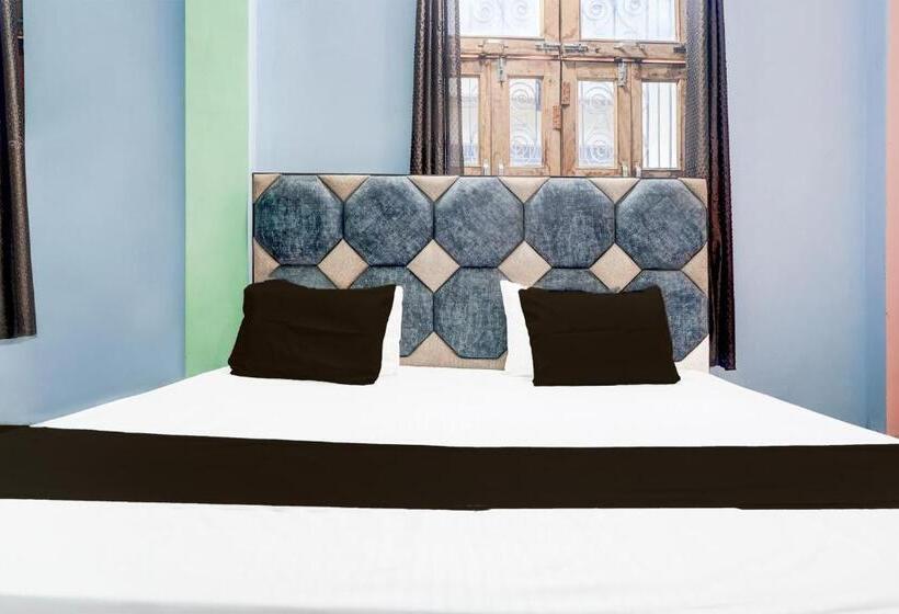 ホテル Oyo City Light