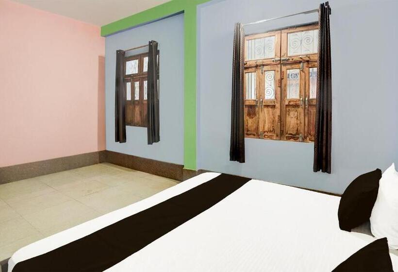 ホテル Oyo City Light