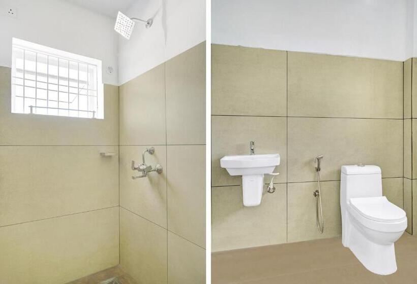 Отель Oyo Quilon Residency