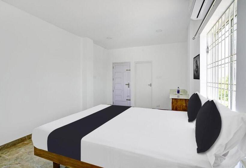 Отель Oyo Quilon Residency