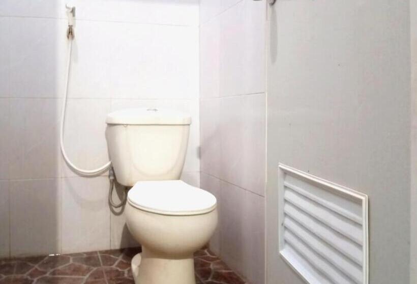 Отель Puspa Tiara Syar I Guci Mitra Reddoorz