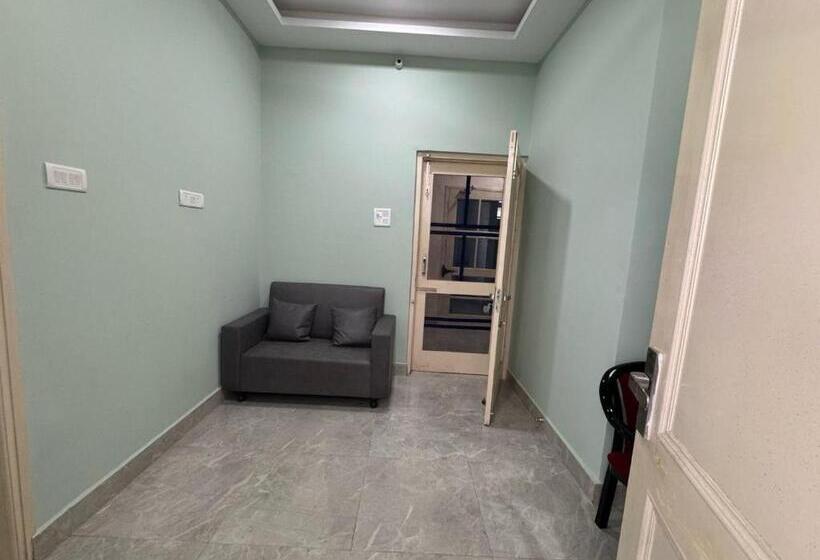 Отель Radiant Meadows