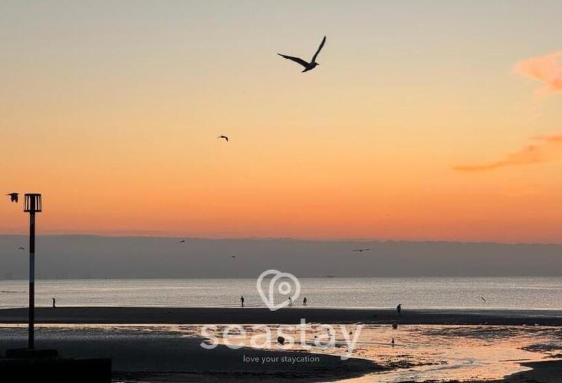 فندق Sail Penthouse   Beach & Parking