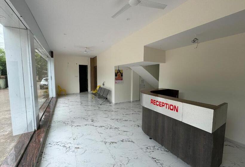 فندق Sairaje Inn