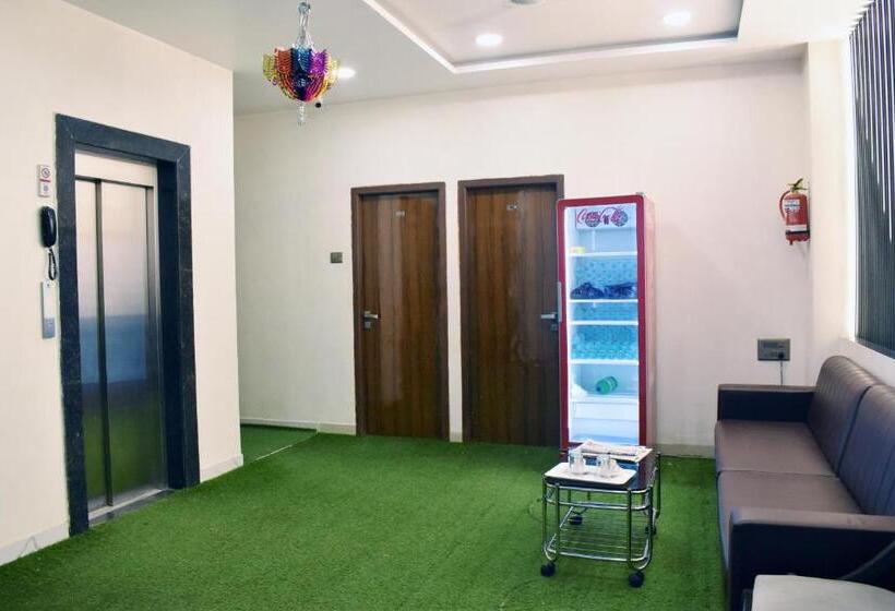 Hotel Smooth Checkin By Edition Blue