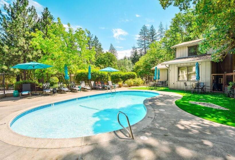 호텔 The Fainting Couch Boutique