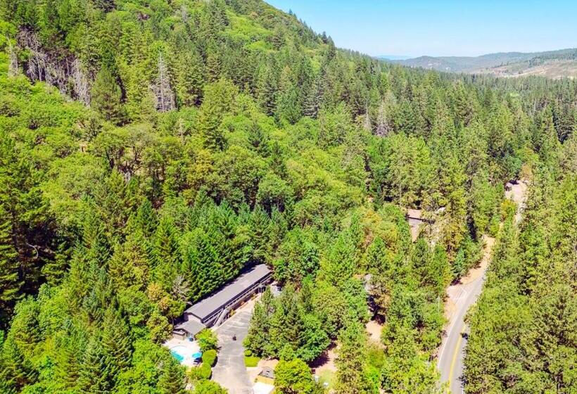 호텔 The Fainting Couch Boutique