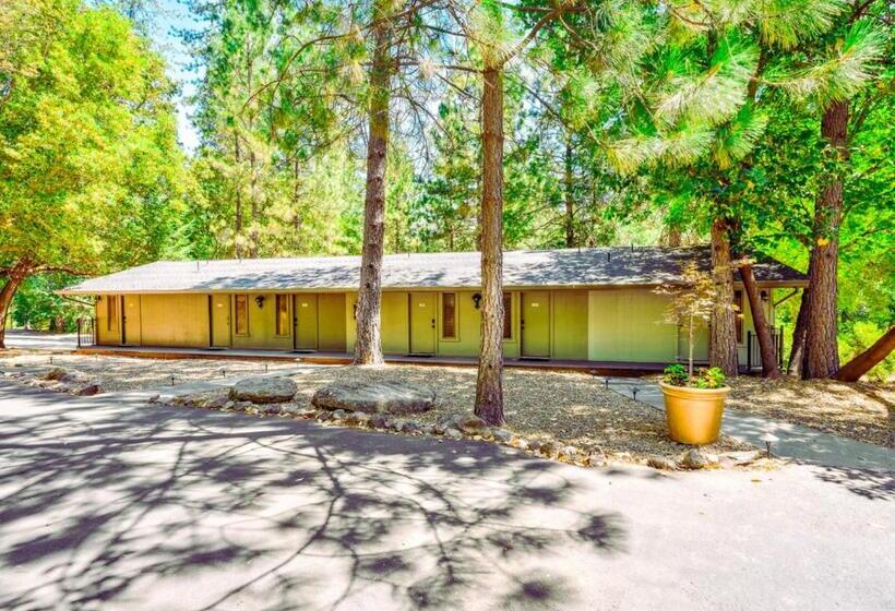 호텔 The Fainting Couch Boutique