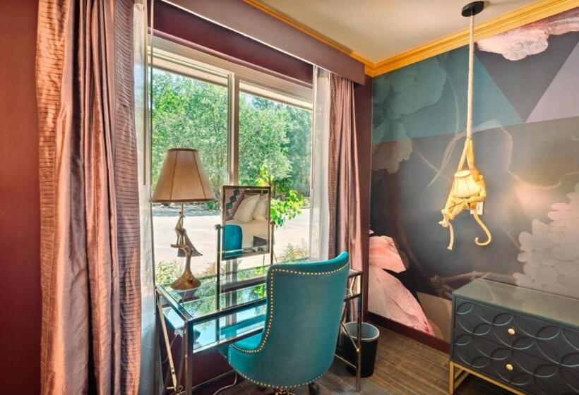 호텔 The Fainting Couch Boutique