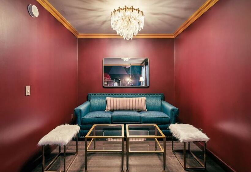 호텔 The Fainting Couch Boutique