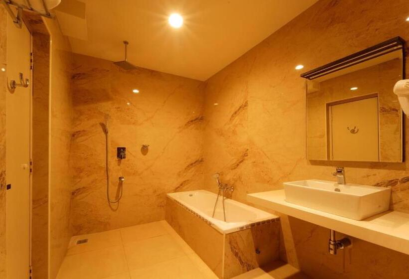 酒店 Tsr Vivitha Grand