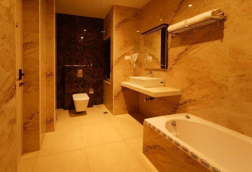 호텔 Tsr Vivitha Grand