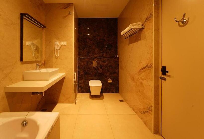 호텔 Tsr Vivitha Grand