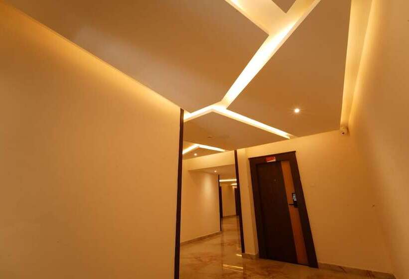 호텔 Tsr Vivitha Grand