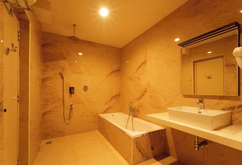 호텔 Tsr Vivitha Grand