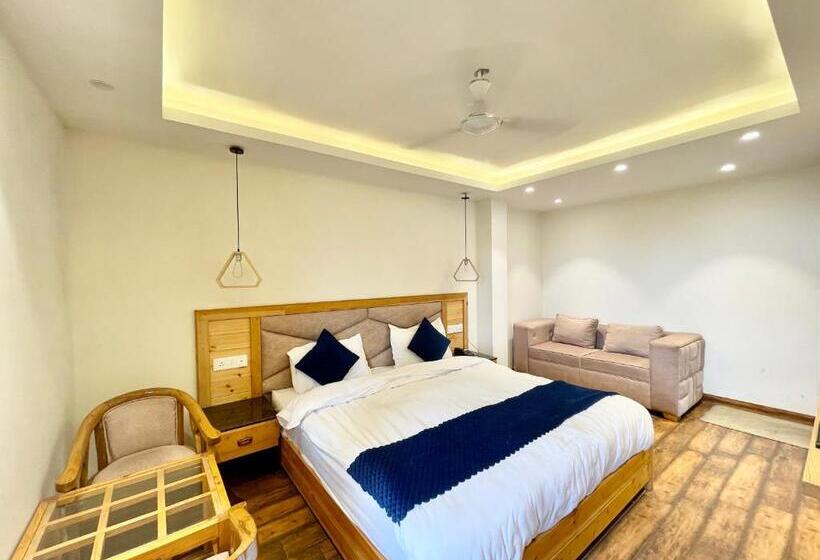 Отель Wild Spring ! Mussoorie होटल वाइल्ड स्प्रिंग ஹோட்டல் வைல்ட் ஸ்பிரிங் ਹੋਟਲ ਜੰਗਲੀ ਬਸੰਤ હોટેલ વાઇલ્ડ સ્