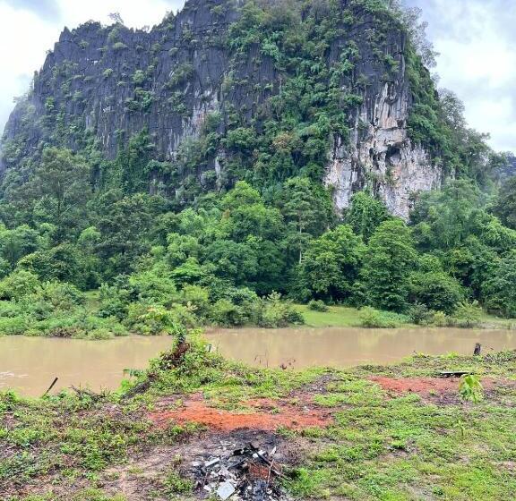 Konglor Cave Resort Riverside Restaurant