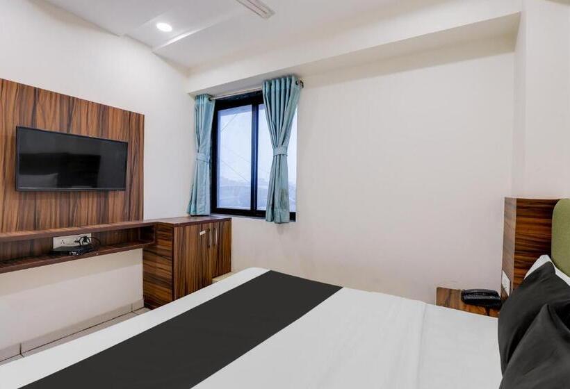 호텔 O Ashirvad Inn