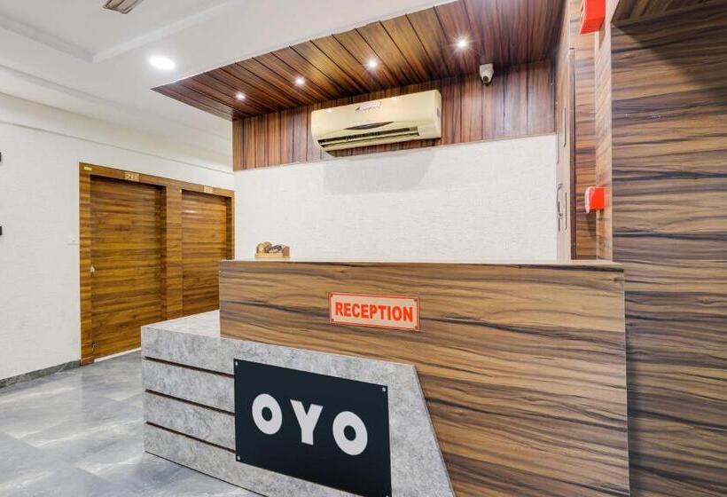 호텔 O Ashirvad Inn