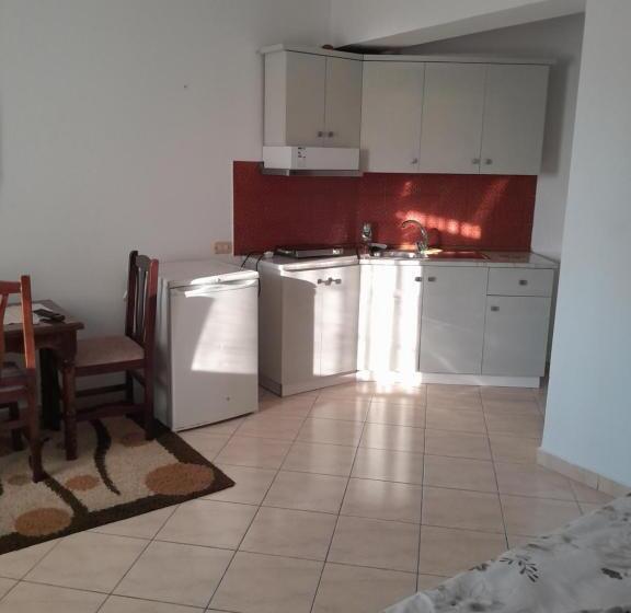 פנסיון Afd Vlore