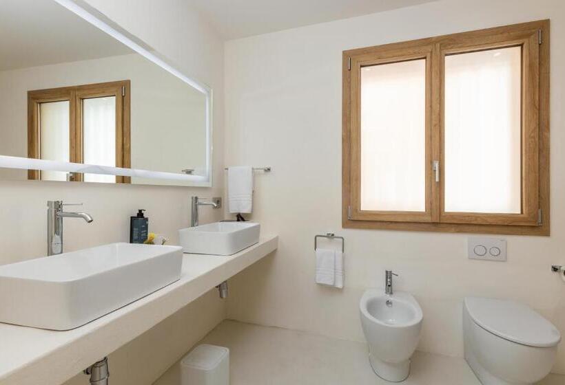 פנסיון Ausèntu Guest House