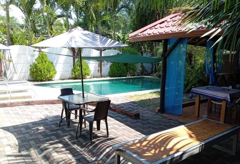 بنسيون Cabinas Dominical