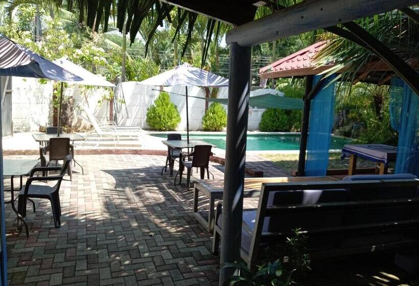 بنسيون Cabinas Dominical