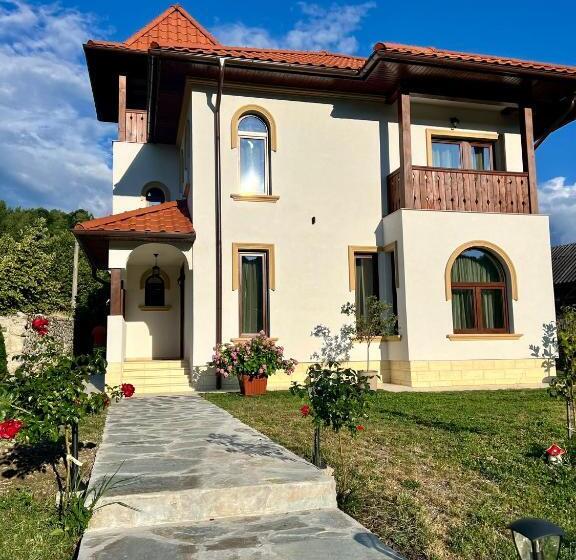 펜션 Casa Tudorescu