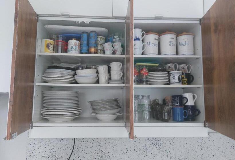 Пансион Chambre Avec 1 Lits Et 1 Canapé Convertible, Salle De Bain Et Cuisine Communes