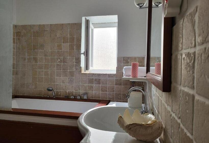 بنسيون Chambre Avec Parties Communes Ambiance Méditerranée