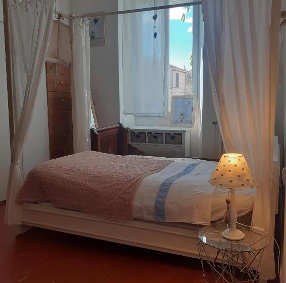 بنسيون Chambre Avec Parties Communes En Bord De Mer