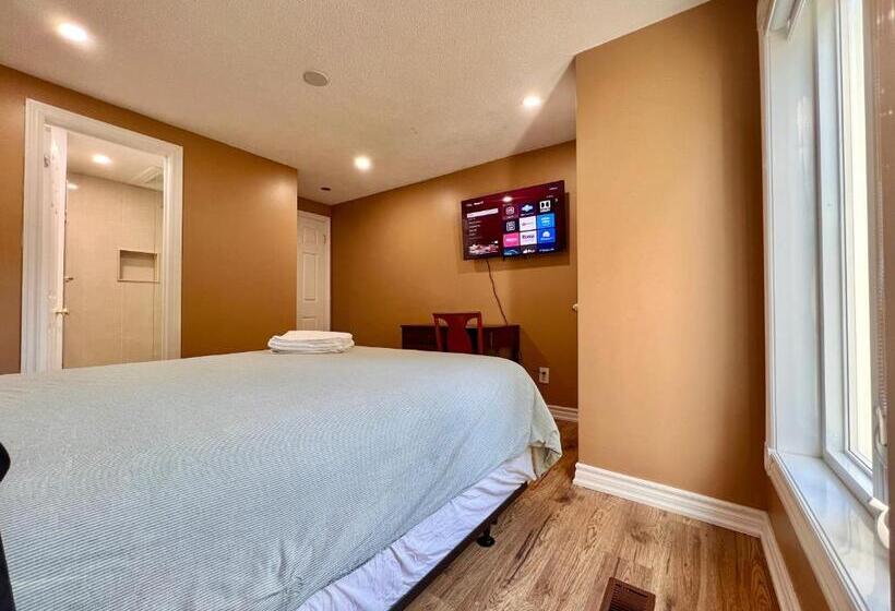 بنسيون Cozy Home Near Hillcrest Mall In Central Richmond Hill