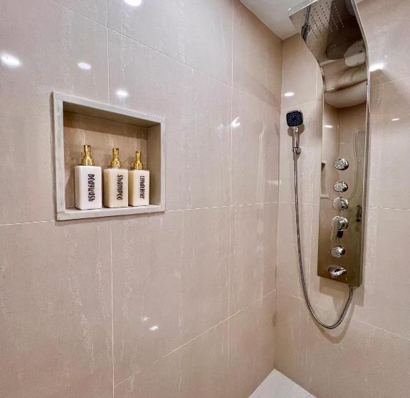 بنسيون Cozy Home Near Hillcrest Mall In Central Richmond Hill