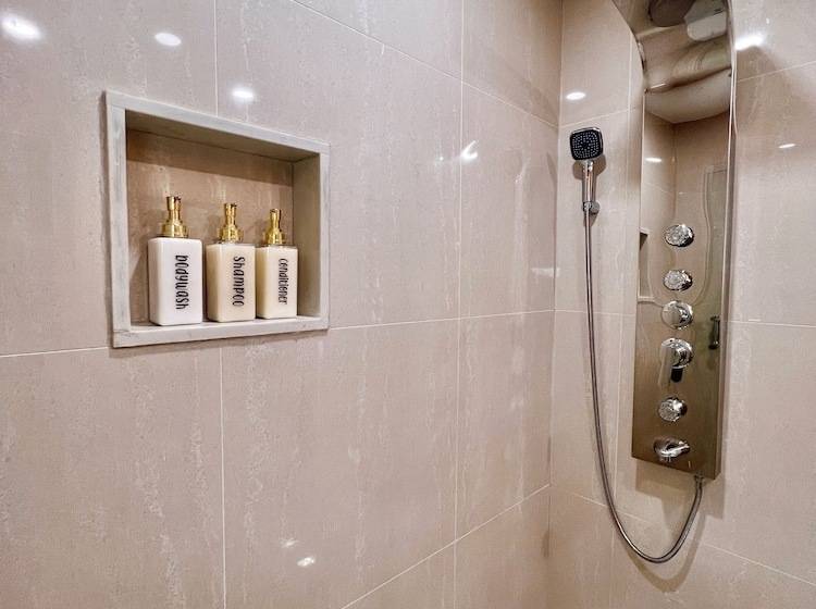 بنسيون Cozy Home Near Hillcrest Mall In Central Richmond Hill