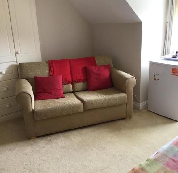 بنسيون Glenfarne House