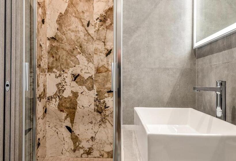 پانسیون Home 501 Guest House   La Spezia