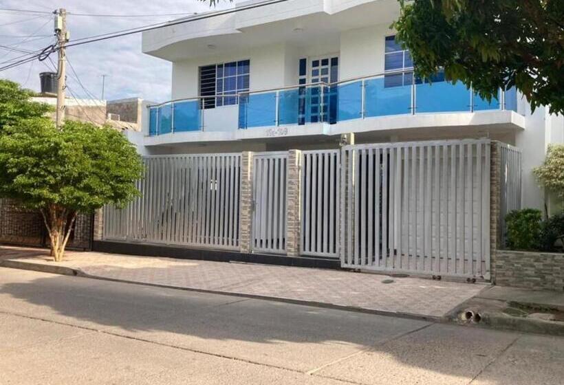 פנסיון Hostal Mi Casita