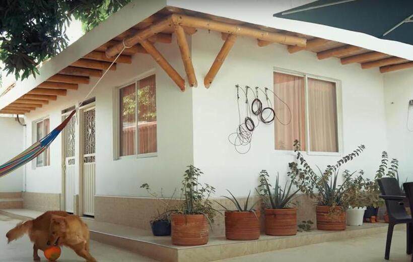 פנסיון Hostal Mi Casita