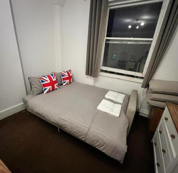 Пансион Islington Budget Guesthouse